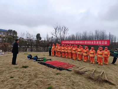 罗山县住建局园林绿化中心开展城区公园绿地防火应急演练(图1)